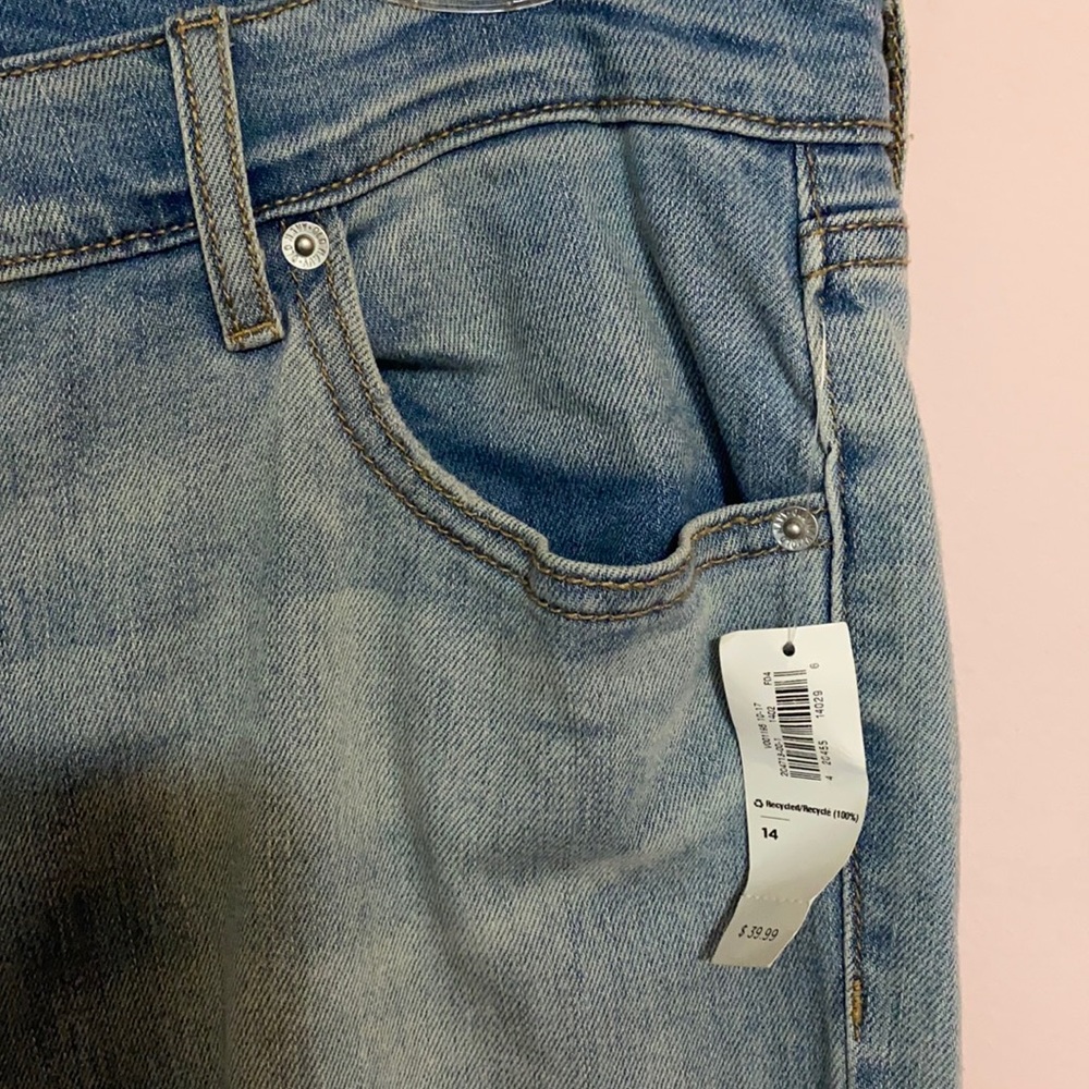 ⭐️NWT⭐️ Old Navy Perfect Straight Mid Rise - Picture 4 of 6